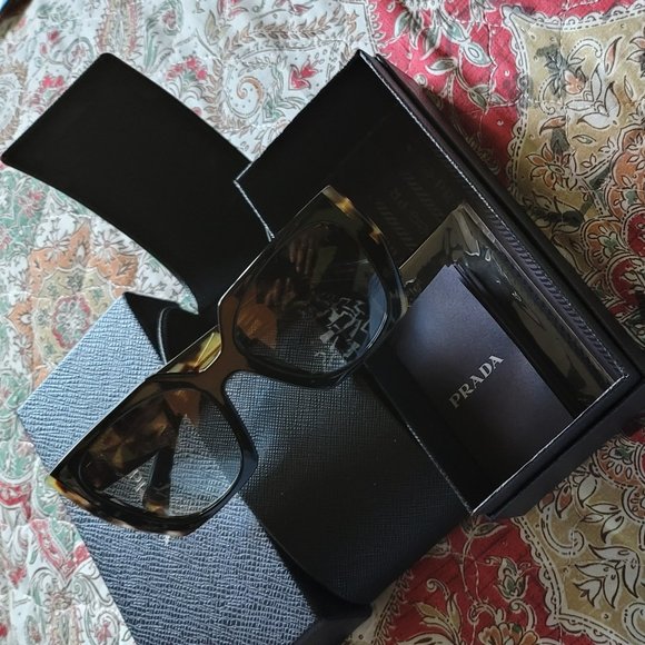 PRADA SUNGLASSES - Picture 2 of 10
